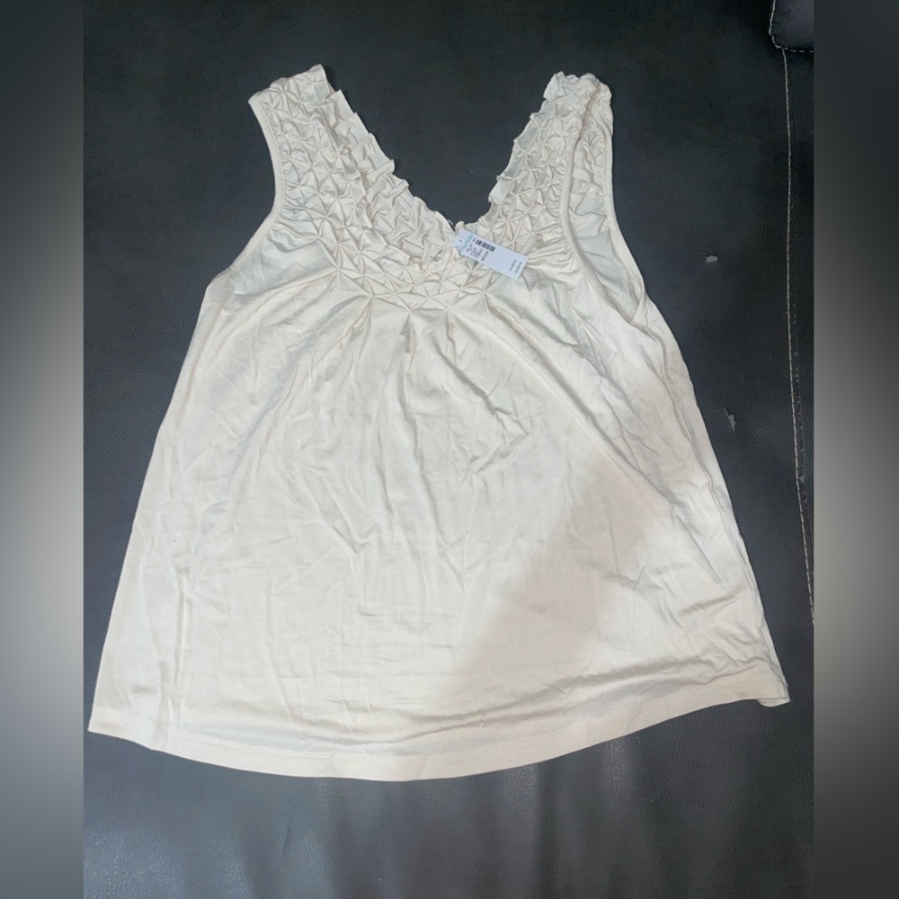 Maurices Smocked Sleeveless Top – Women’s Size Medium – NWT